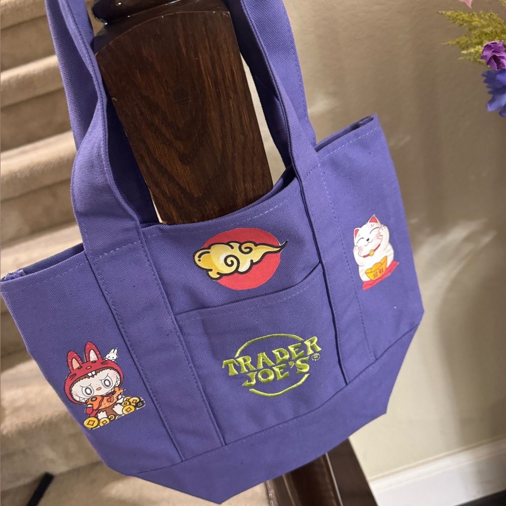 Trader Joe’s limted edtion tote bag super